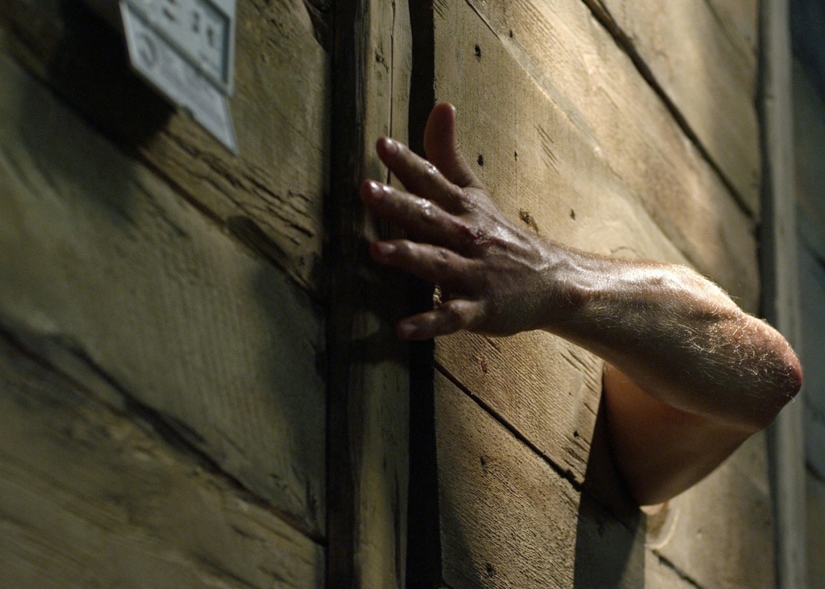 Кадры из 247 градусов по Фаренгейту (2011)