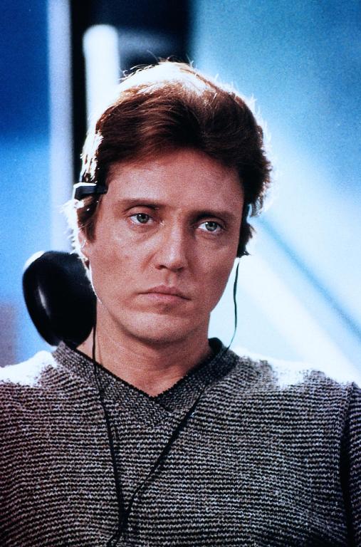 Кадры из Мозговой штурм (1983)