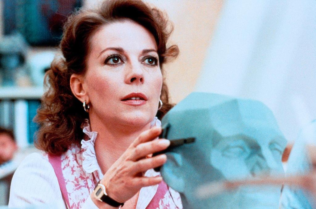 Кадры из Мозговой штурм (1983)