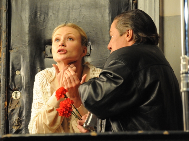 Кадры из Робинзон (2011)