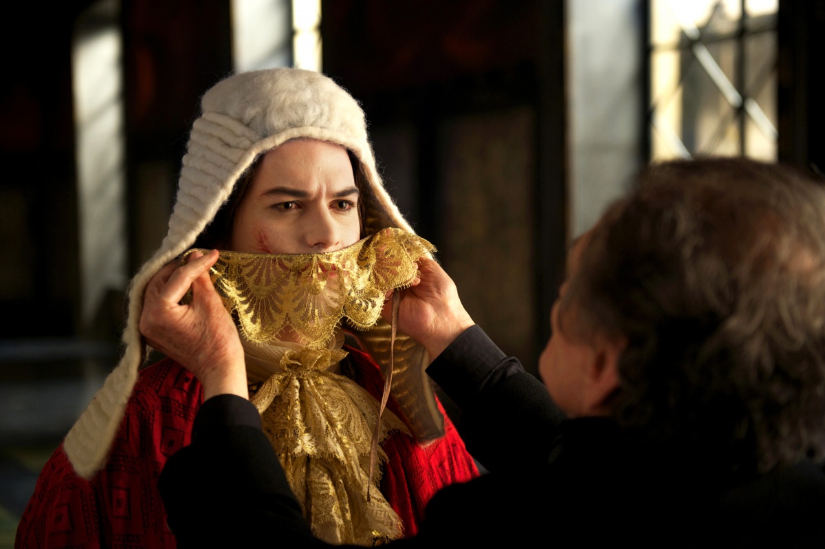 Кадры из Человек, который смеется (2012)