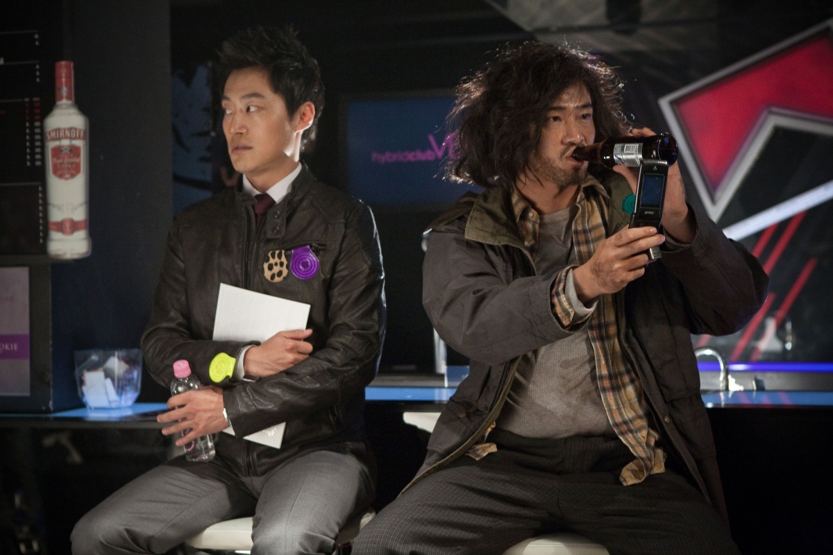 Кадры из Полицейский на подиуме (2012)