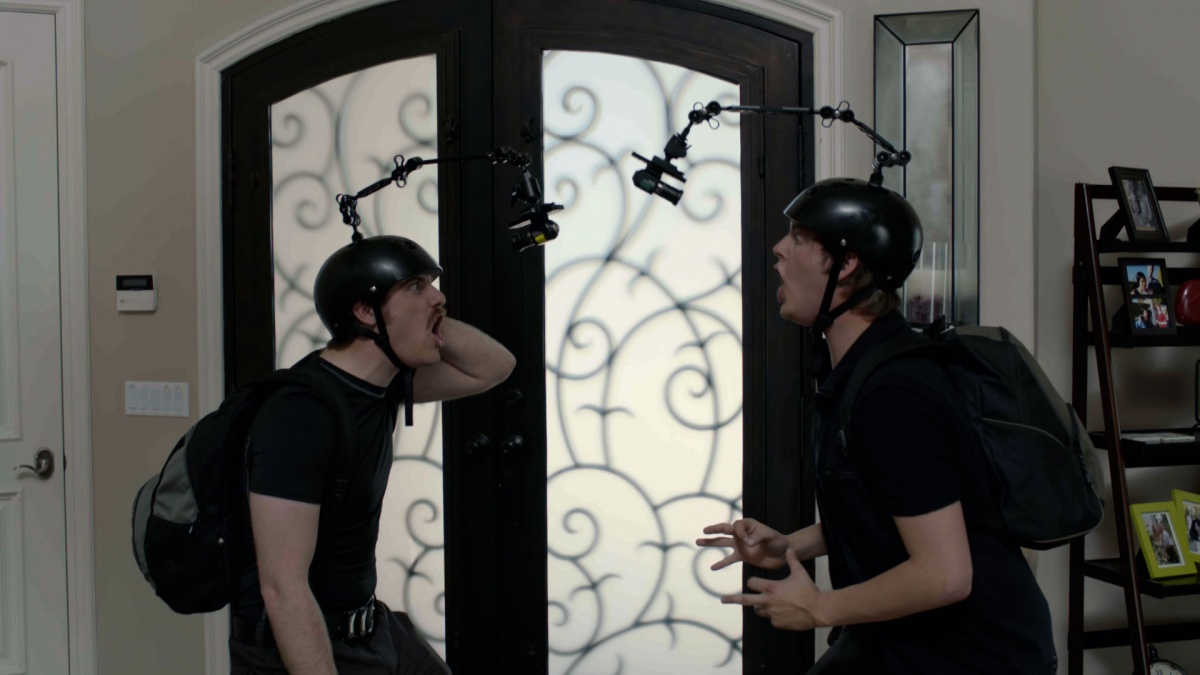 Кадры из 30 ночей паранормального явления с одержимой девушкой с татуировкой дракона (2013)