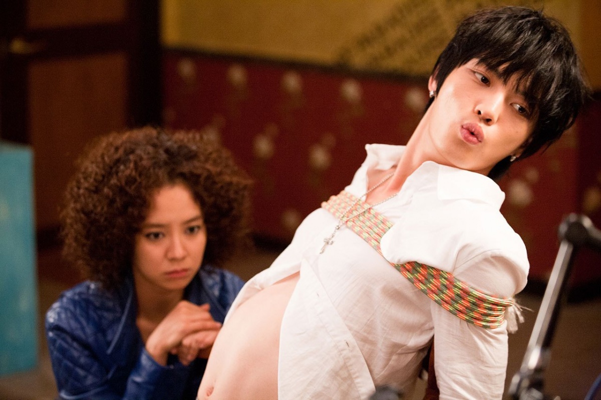 Кадры из Шакал идёт (2012)