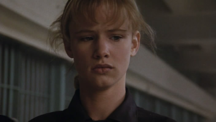 Кадры из Умереть молодой (1990)