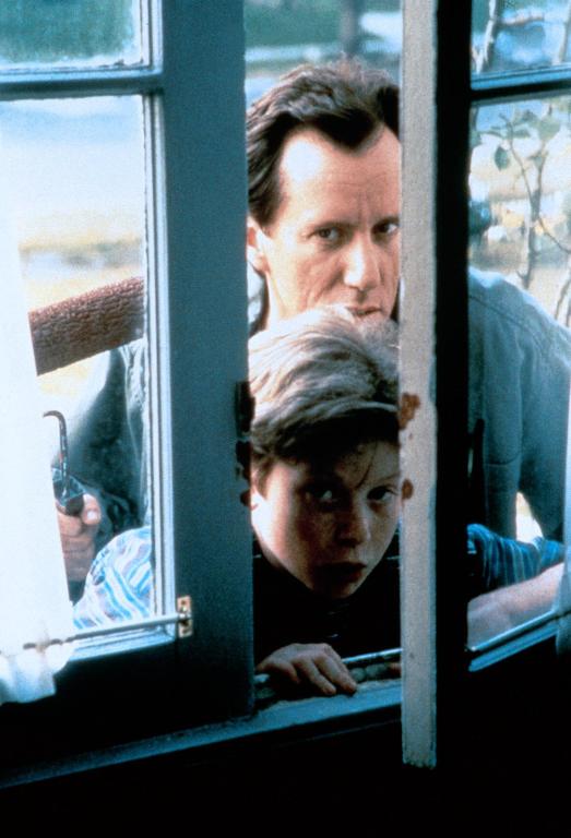 Кадры из Соседи (1994)