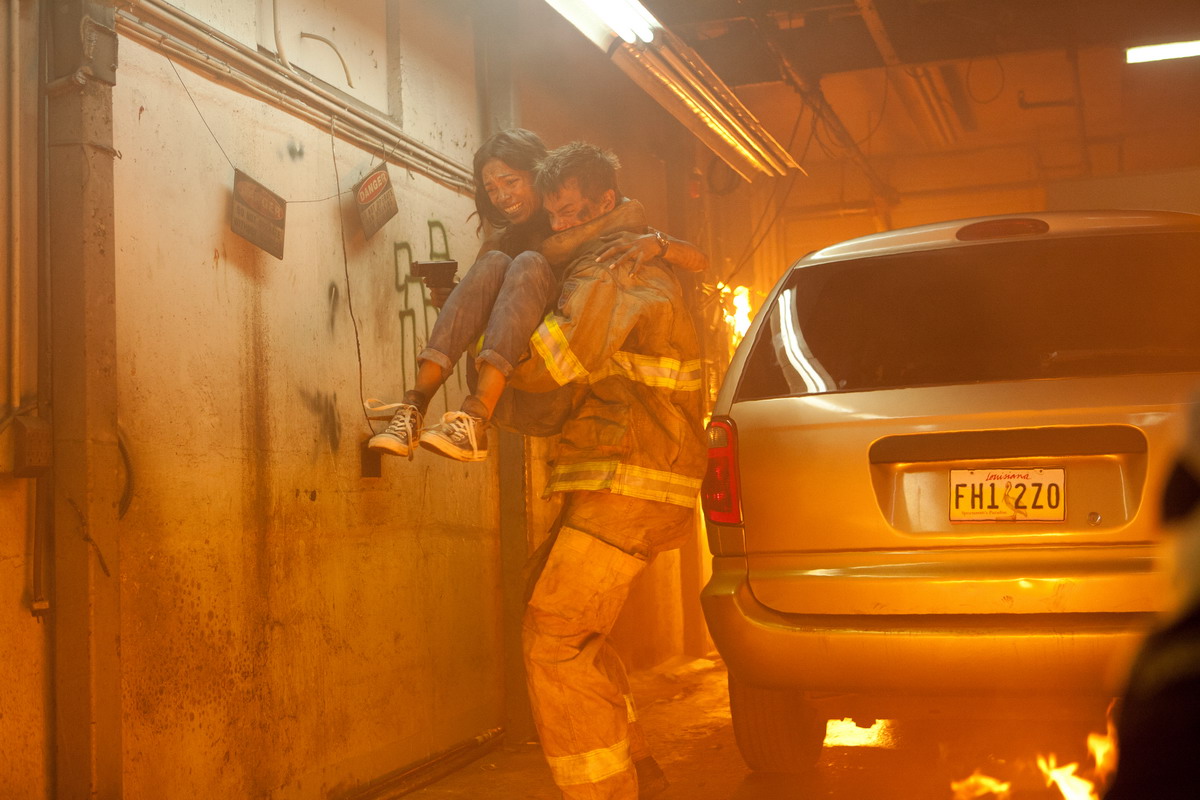 Кадры из Клин клином (2012)