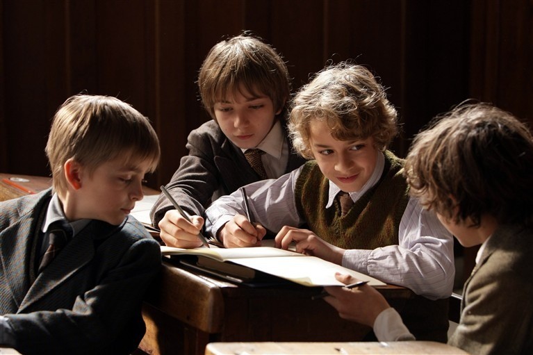 Кадры из Фальшивомонетчики (2010)