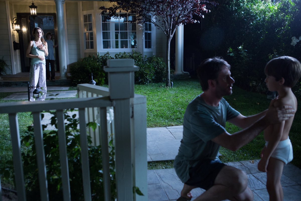 Кадры из Мрачные небеса (2013)