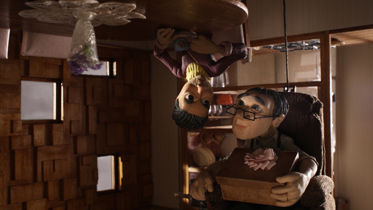 Кадры из Вверх тормашками (2012)