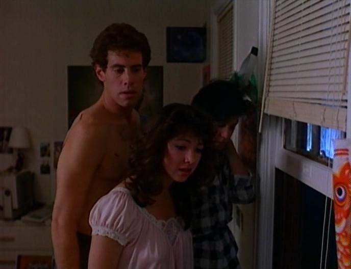 Кадры из Резня в женской общаге (1987)