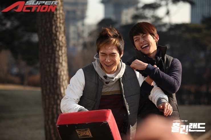 Кадры из Священная земля (2012)