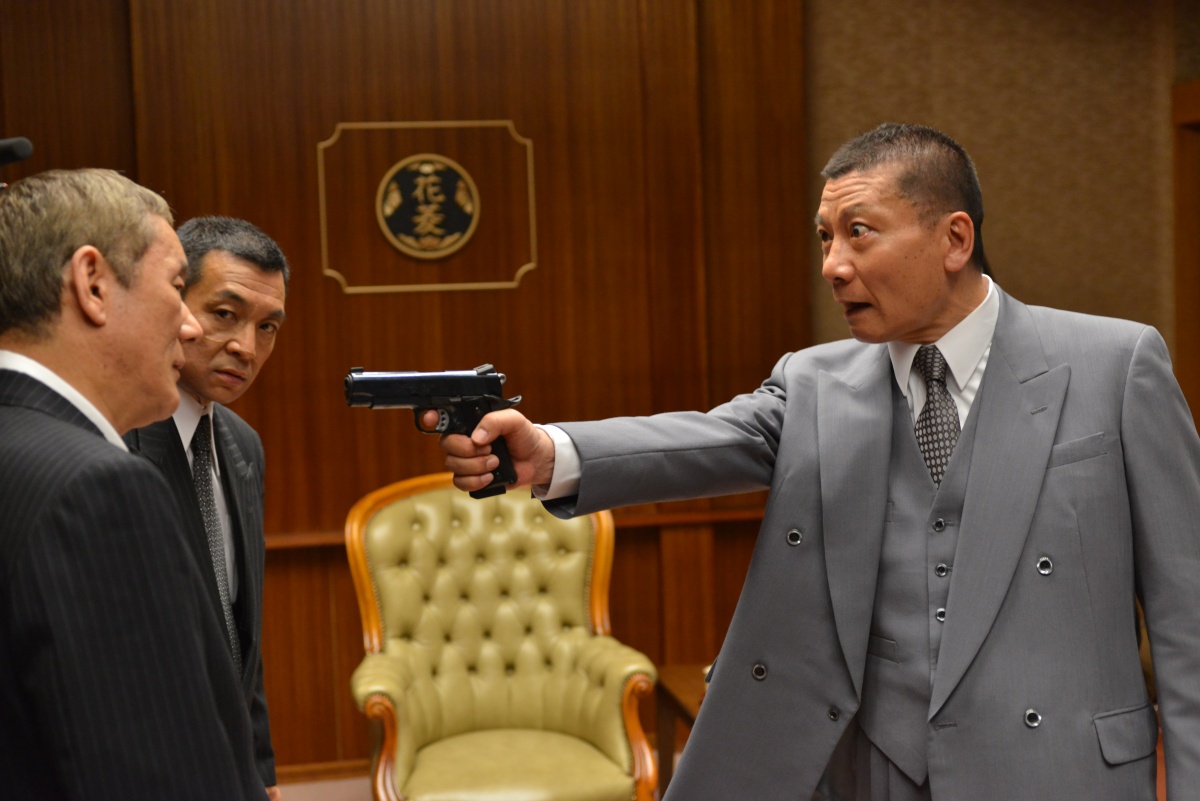 Кадры из Полный беспредел (2012)