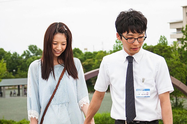 Кадры из Любовь слепа (2013)