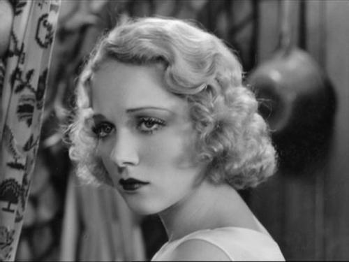 Кадры из Уродцы (1932)