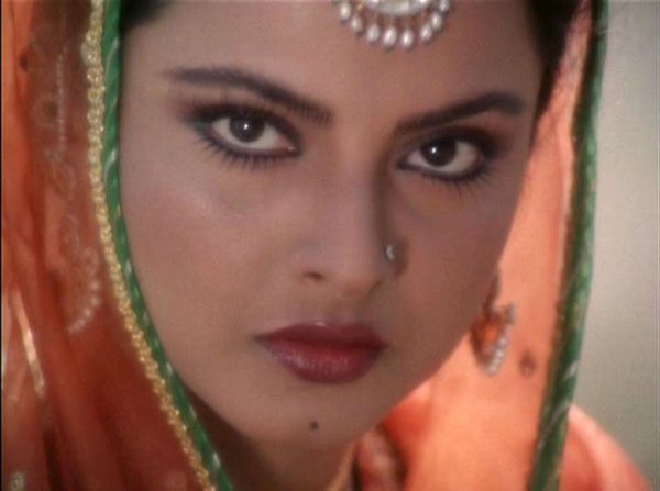 Кадры из Дорогая Умрао (2005)