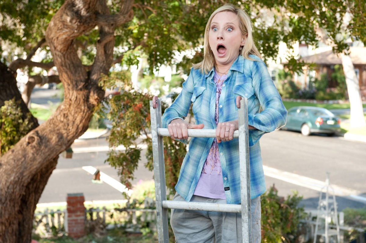 Кадры из Спаси меня (2013)