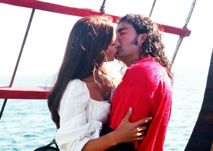 Кадры из Цыганская любовь (1999)