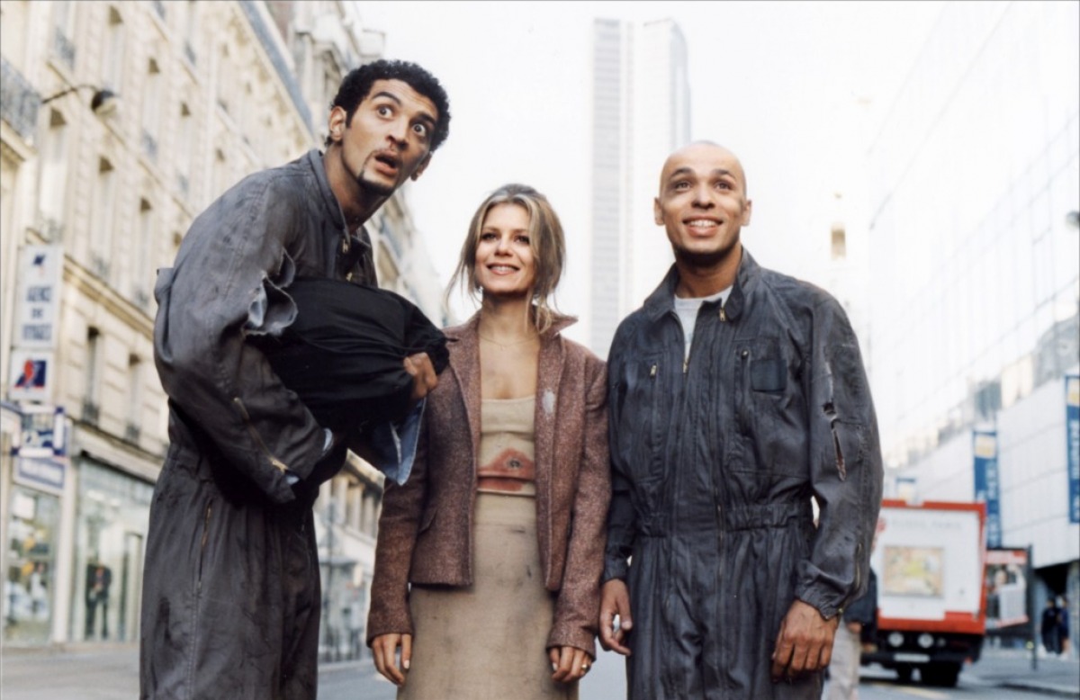 Кадры из Адский небоскреб (2001)