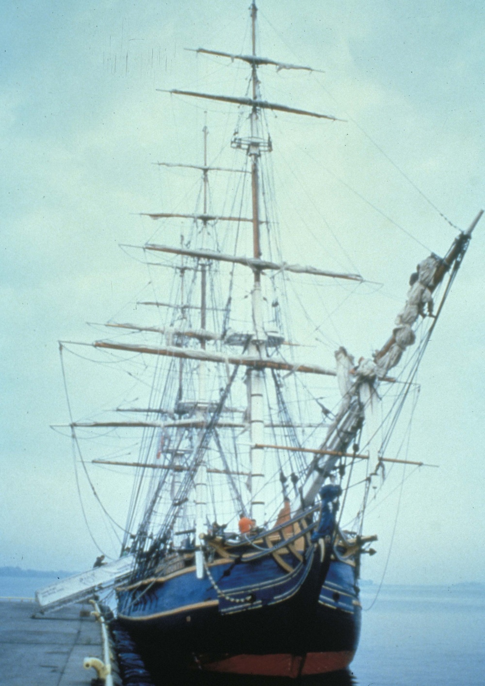 Кадры из Строго на юг (1994)