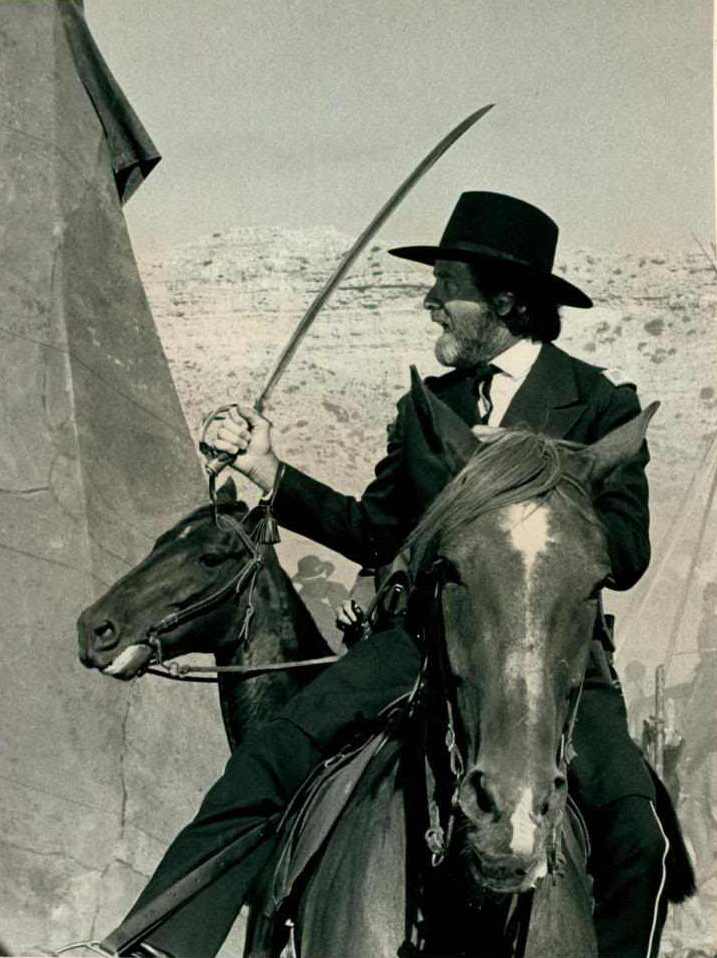 Кадры из Столетие (1978)