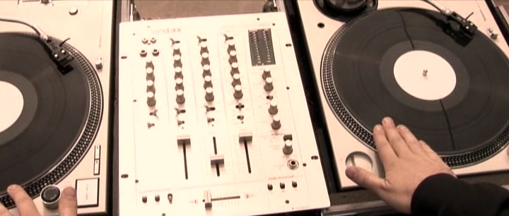 Кадры из Трудно быть богом (2005)