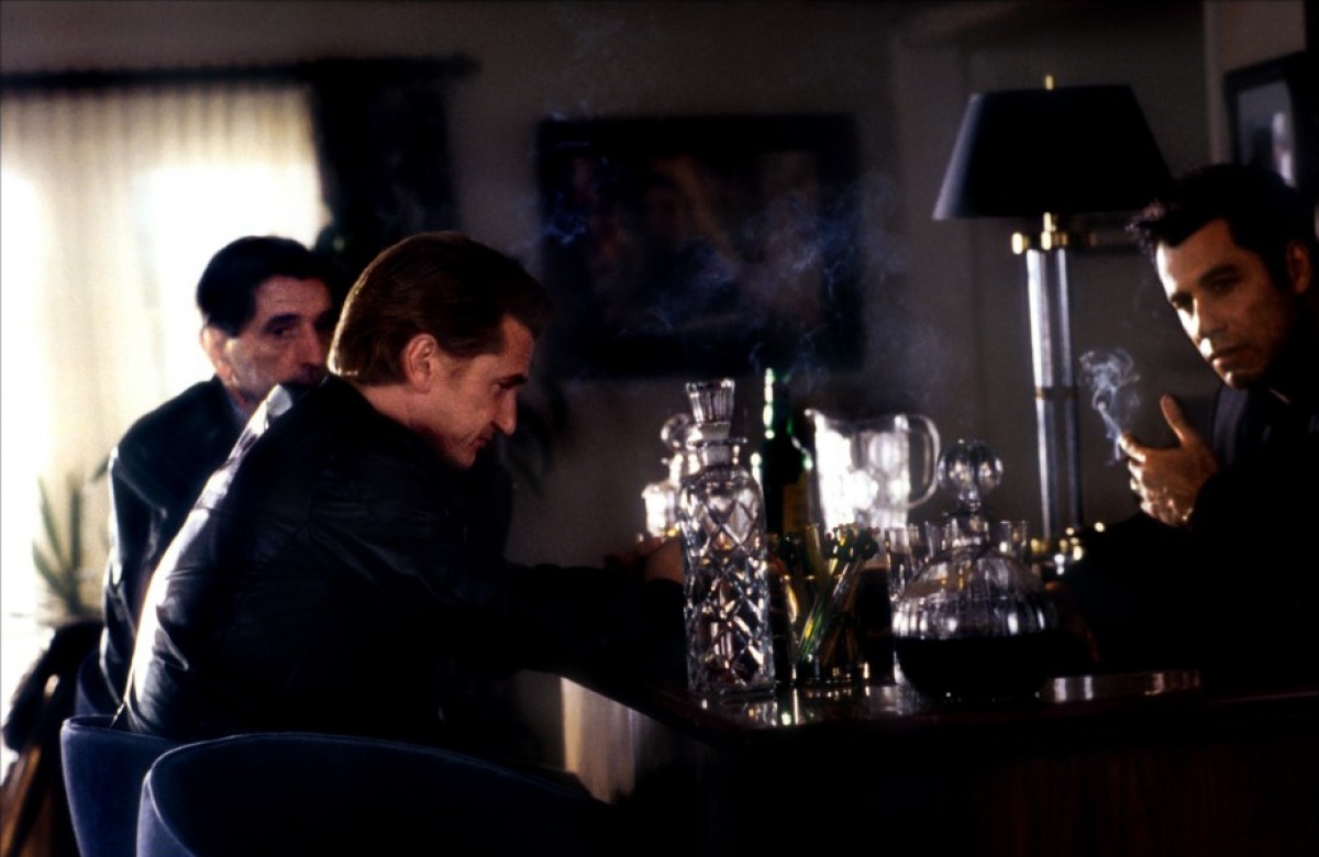 Кадры из Она прекрасна (1997)