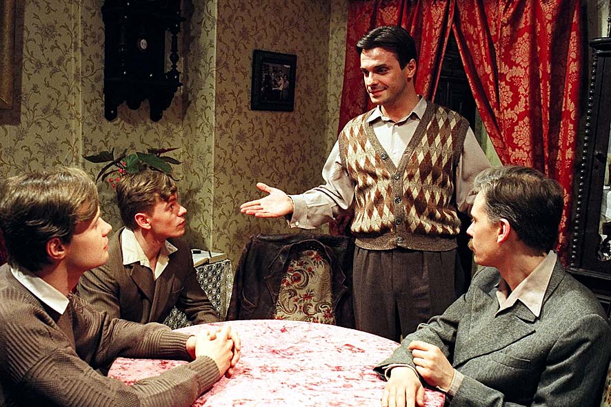 Кадры из Королёв (2009)