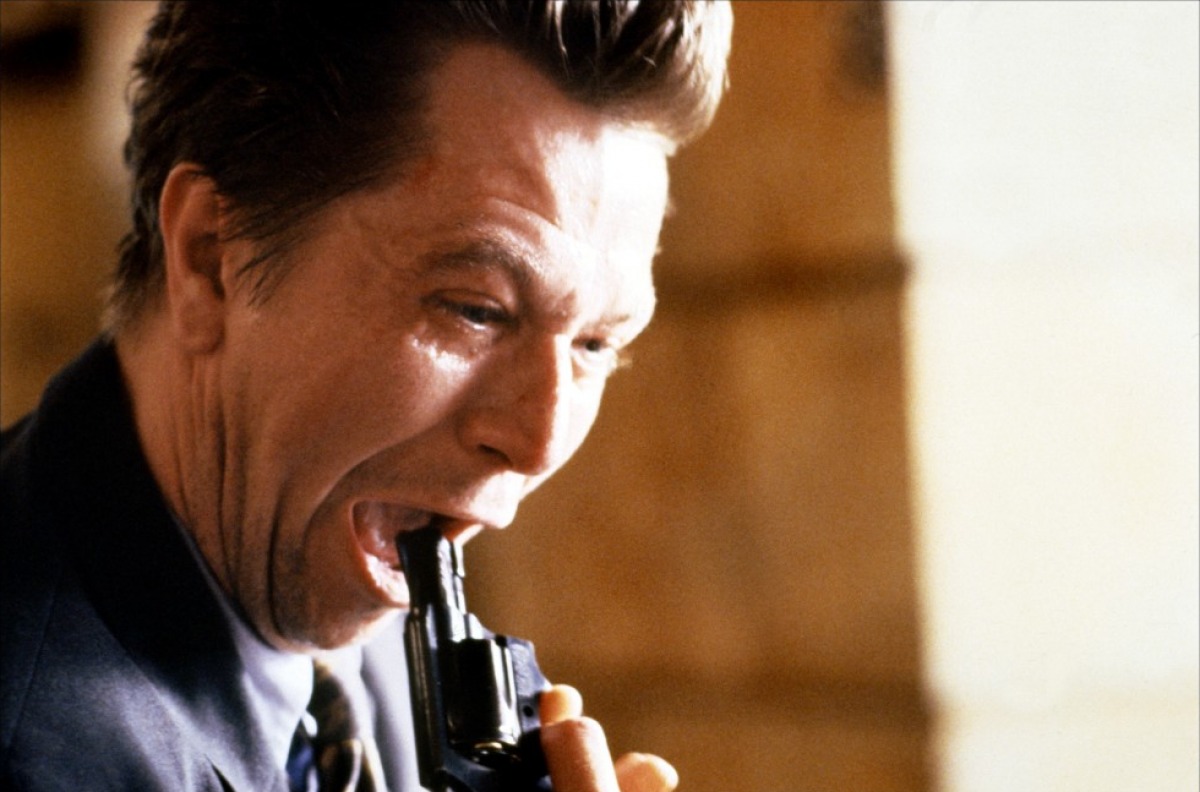 Кадры из Ромео истекает кровью (1993)