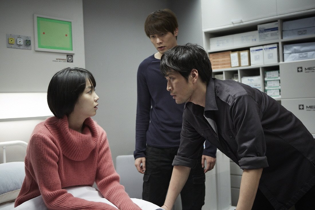 Кадры из 11 часов (2013)