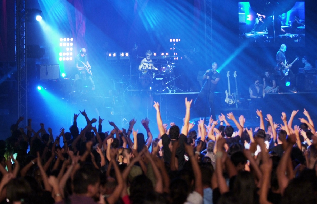 Кадры из Опасная гастроль (2009)