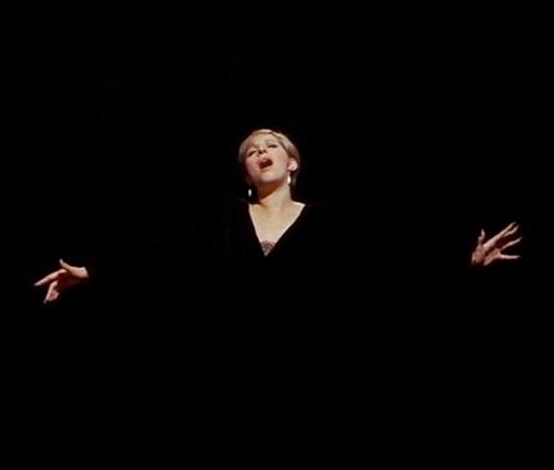 Кадры из Смешная девчонка (1968)