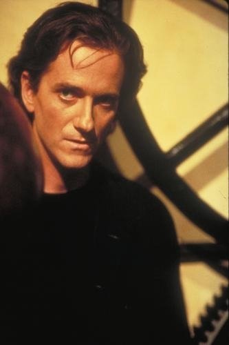 Кадры из Фантазм 4: Забвение (1998)