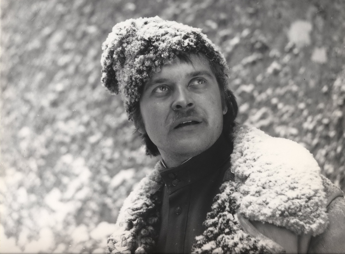 Кадры из Белая птица с черной отметиной (1972)