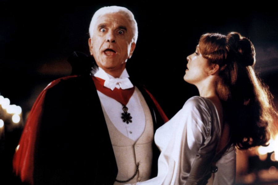 Кадры из Дракула: Мёртвый и довольный (1995)