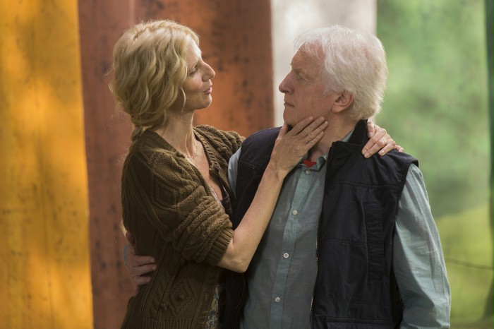 Кадры из Любить, пить и петь (2014)