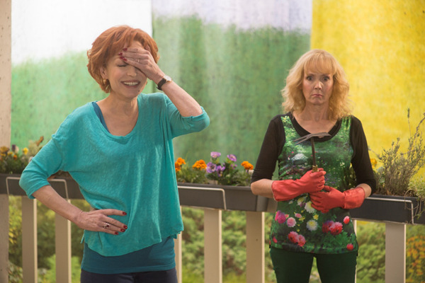 Кадры из Любить, пить и петь (2014)