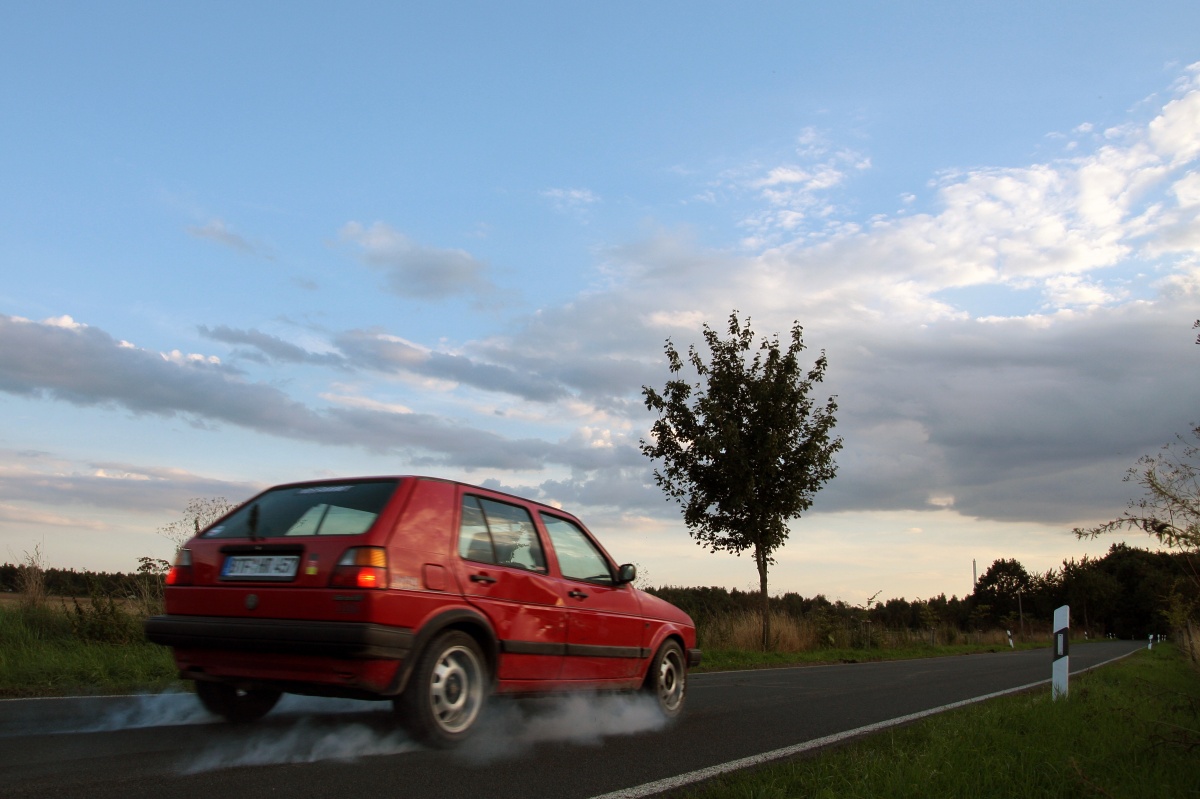 Кадры из Экстремистки. Combat Girls (2011)