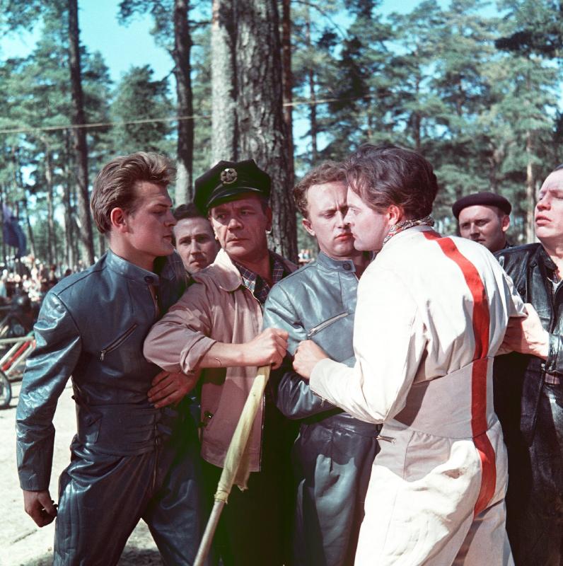 Опасные повороты (1961)