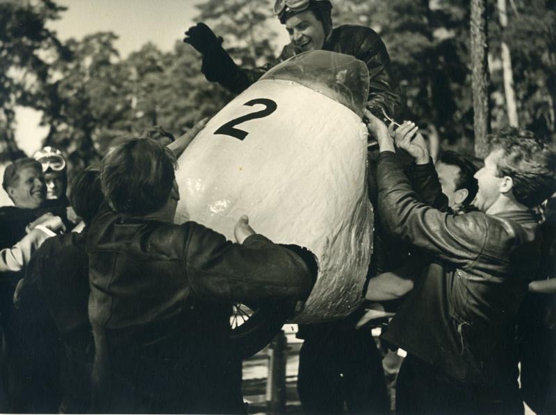 Кадры из Озорные повороты (1959)