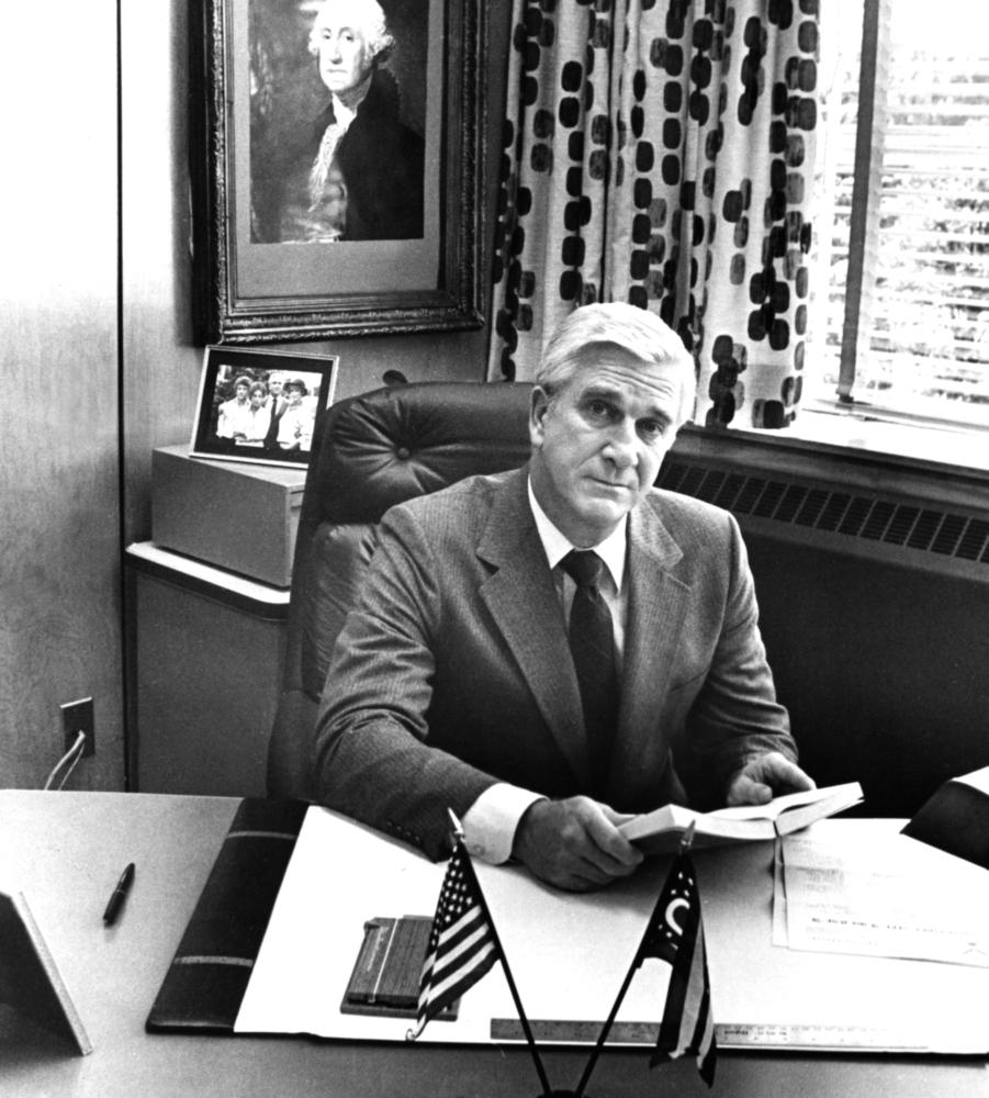 Школьный бал (1980)