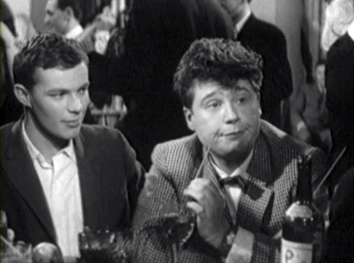 Кадры из Утренние поезда (1963)