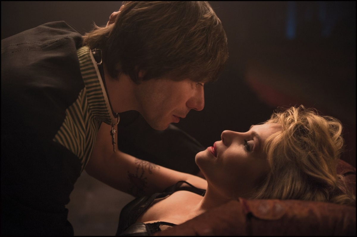 Кадры из Венера в мехах (2013)