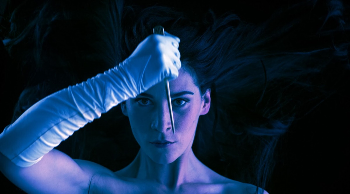 Странный цвет слез твоего тела (2013)