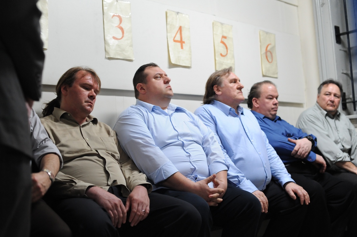 Кадры из Добро пожаловать в Нью-Йорк (2014)