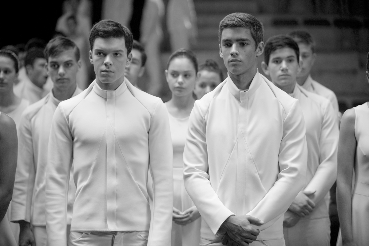 Посвященный (2014)