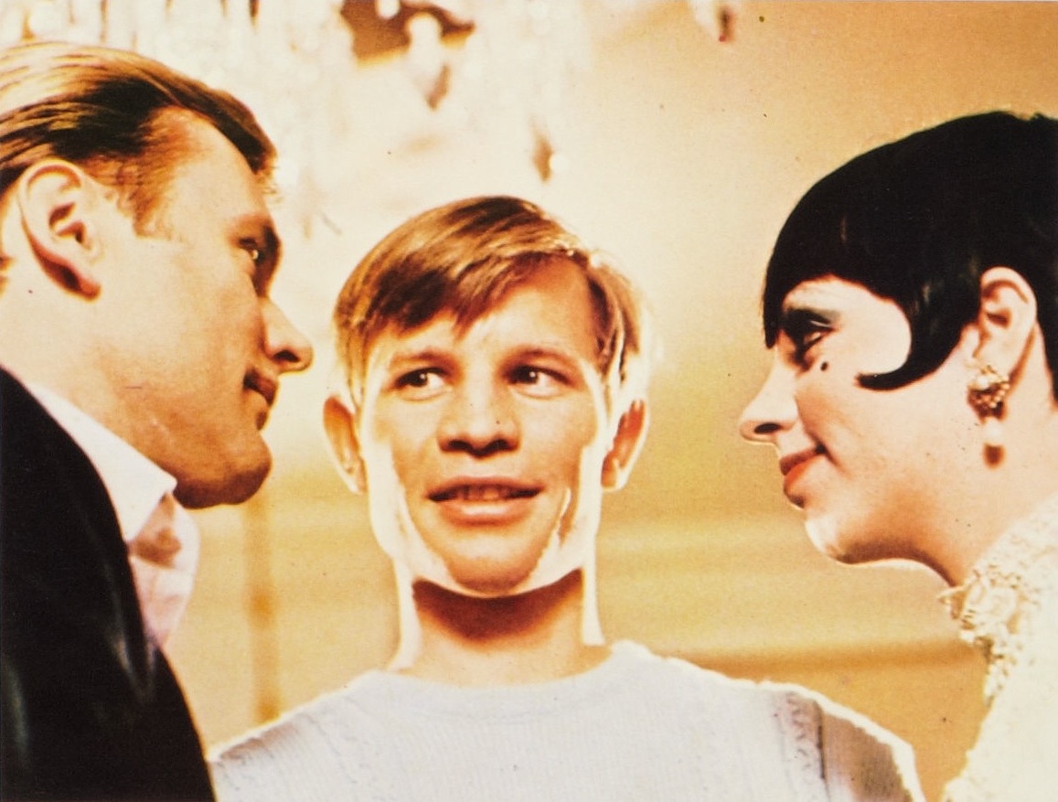 Кадры из Кабаре (1972)