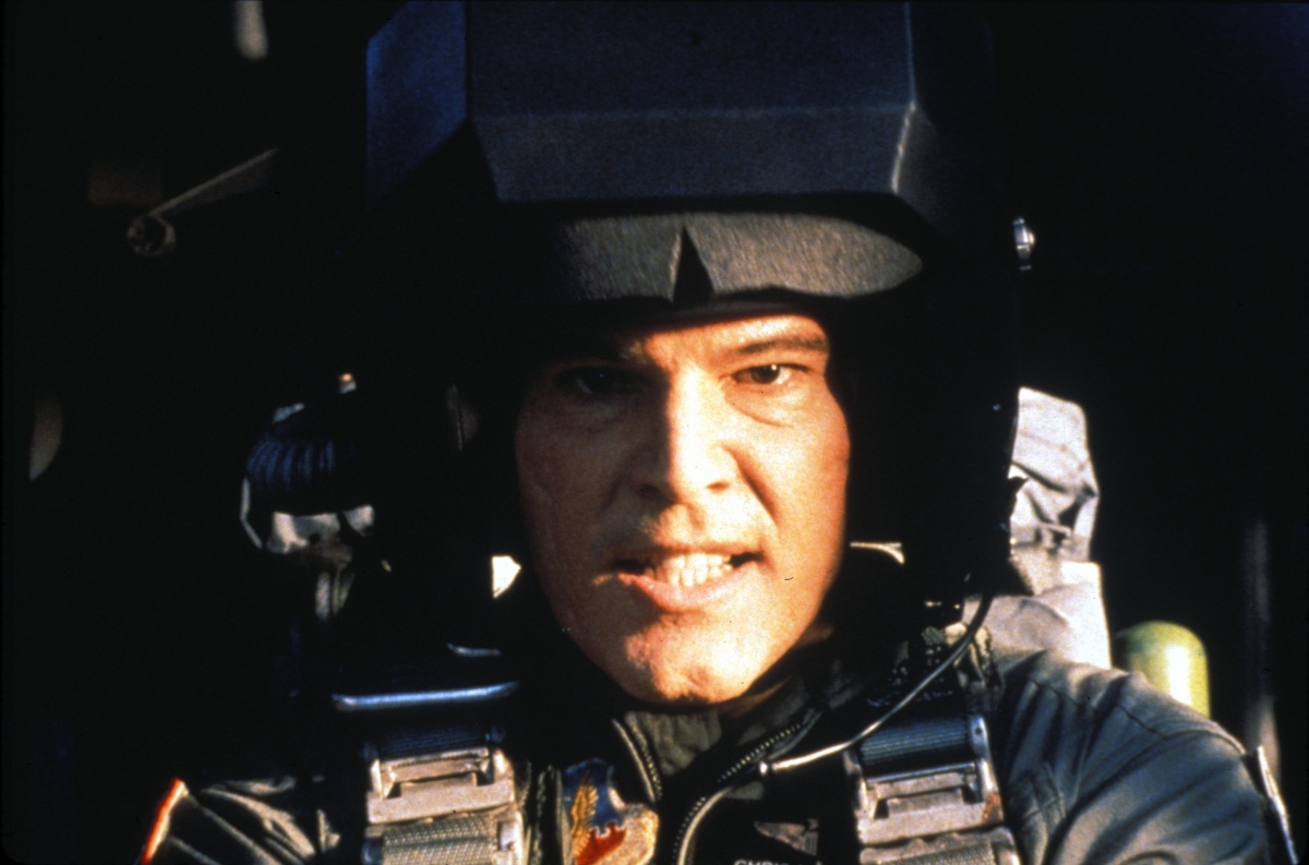 Кадры из Перехватчик (1992)