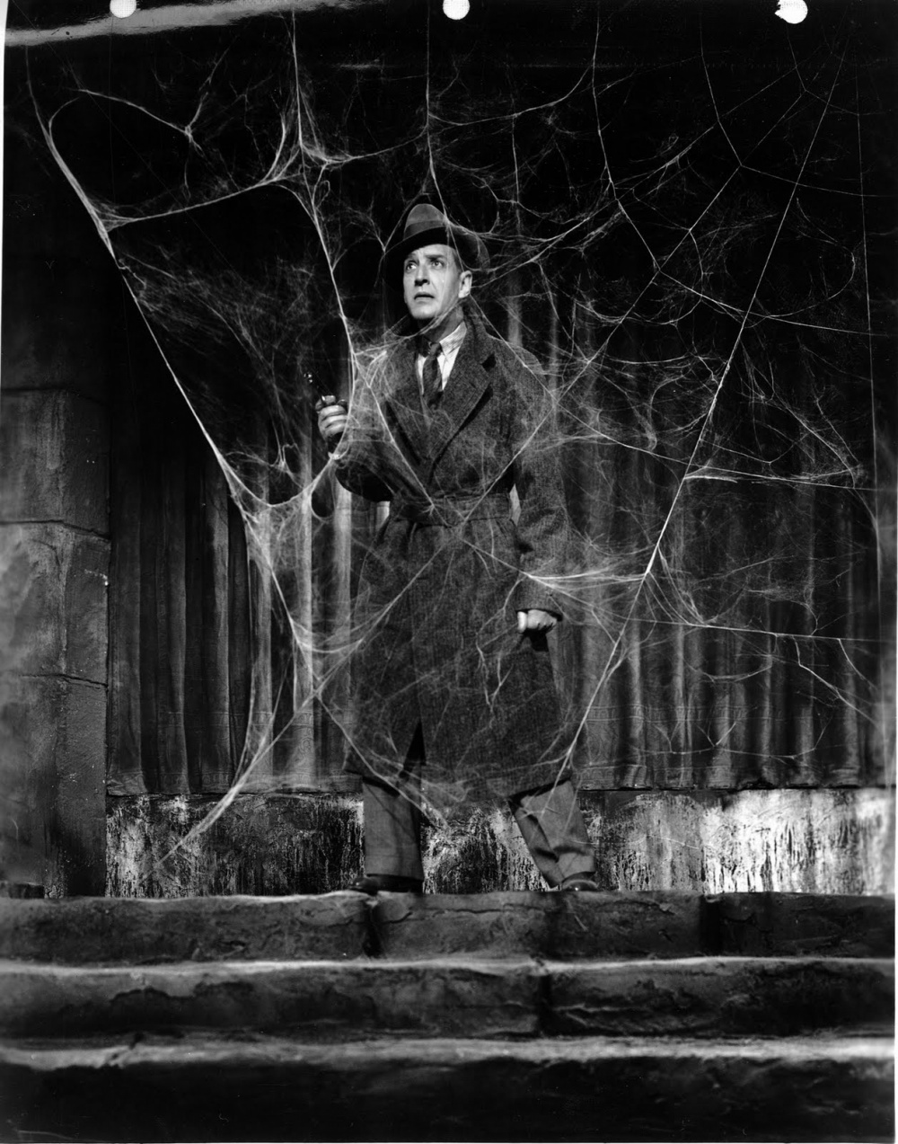 Кадры из Дочь Дракулы (1936)