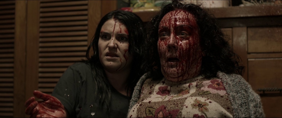 Кадры из Привязанные к дому (2014)